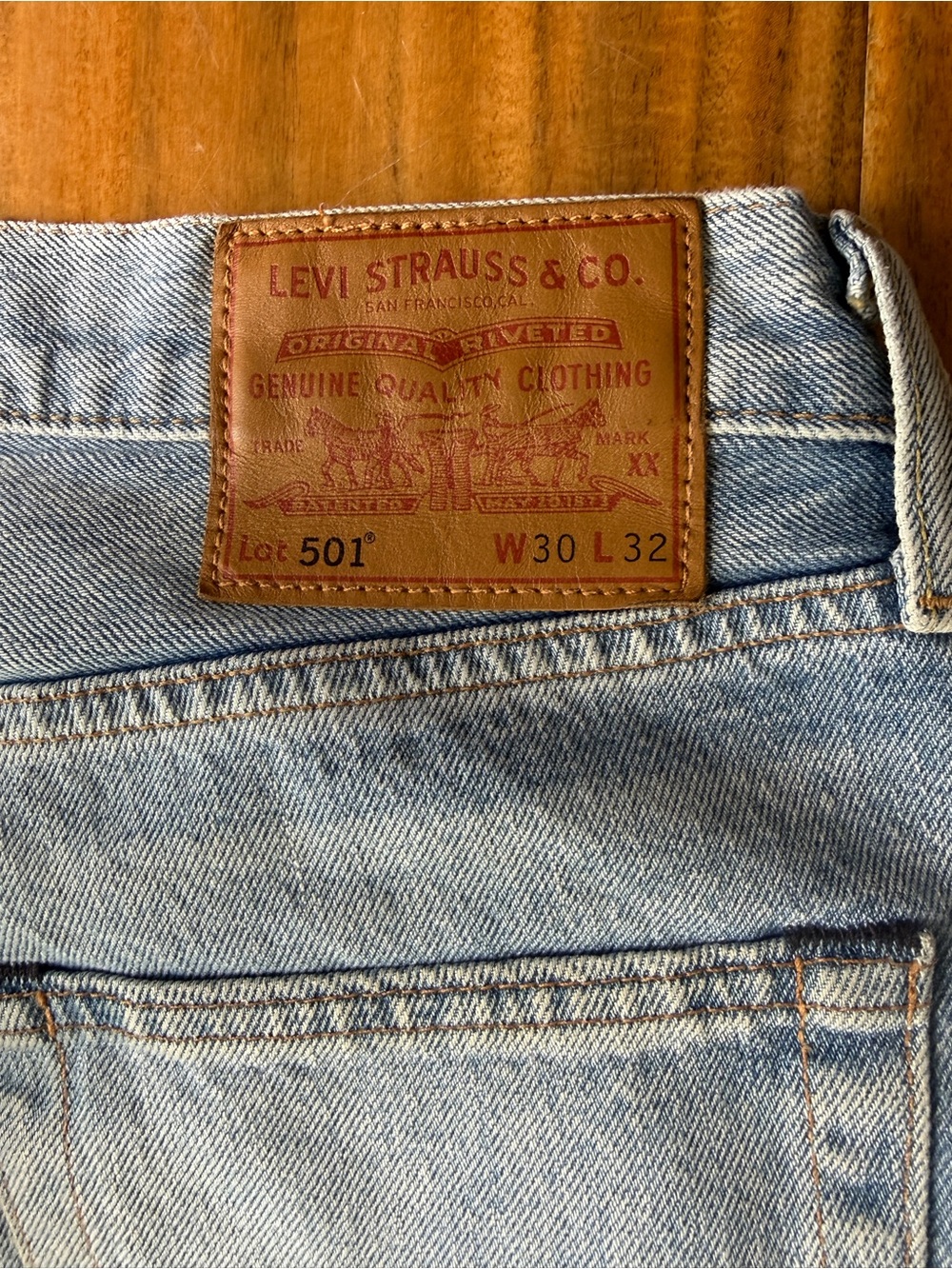 Levi's 501 Light Blue Straight Jeans - Picture 3 of 10
